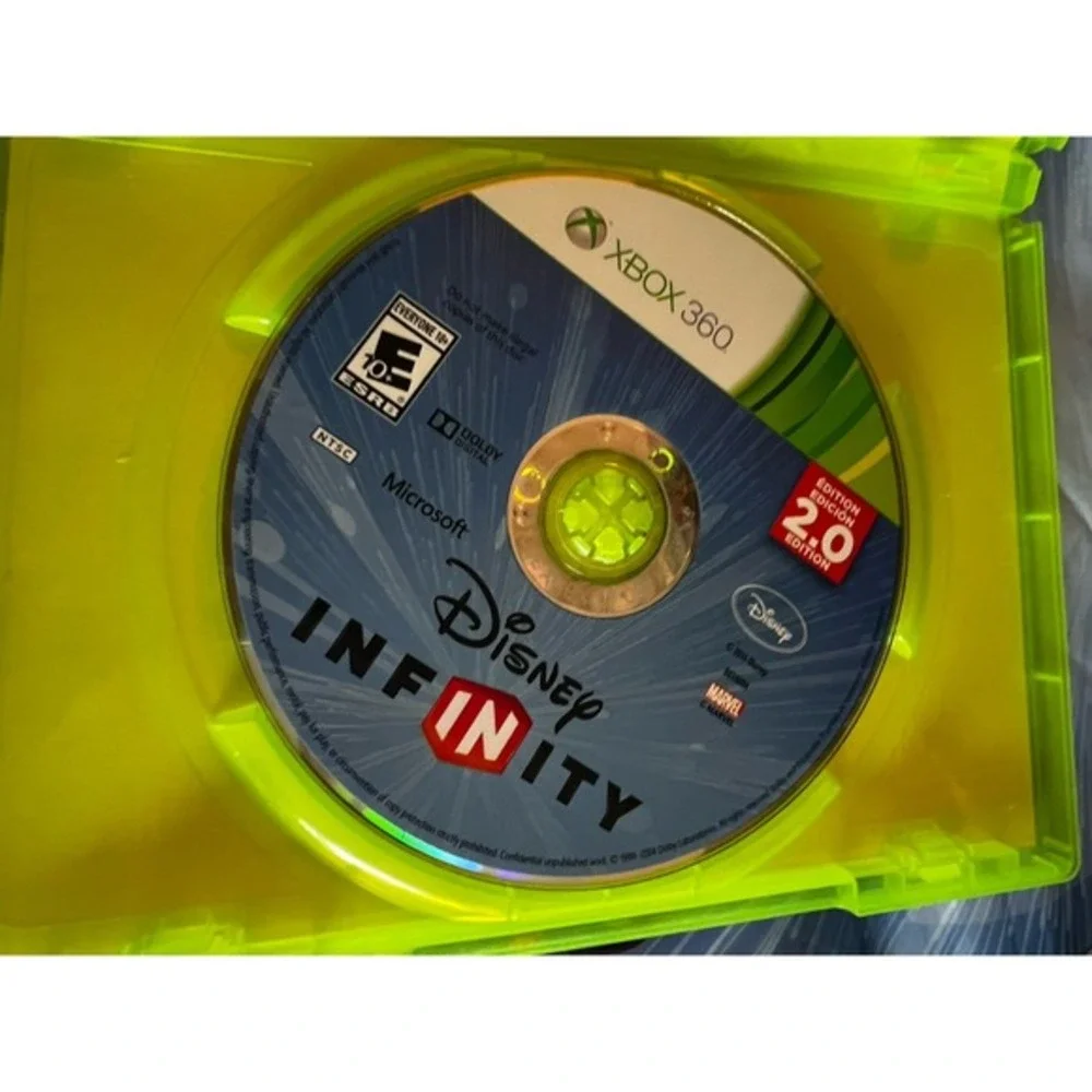 Disney Infinity Lot 2.0 Game, Portal, Case, & 6 Figures‎